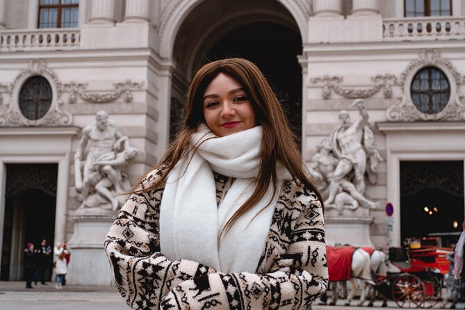 1.5 Hour Cinematic Style Portrait Photoshoot and Tour in Vienna - Hofburg Palace Yards, Gates, and Horse Carriages