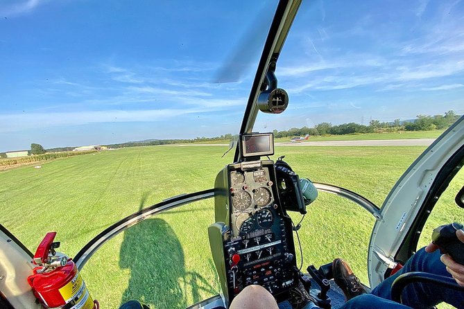 20 Minutes Helicopter Tour for 2 - Meeting at Senningerstraße 59 in Stockerau, not downtown Vienna
