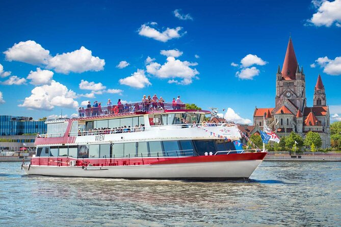 24-hour Hop-On Hop-Off with Ferris Wheel and River Cruise - Onboard ride setup: audio in 8 languages and free Wi-Fi