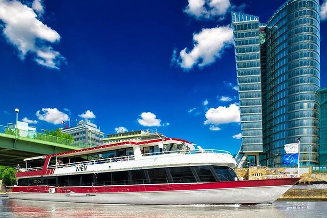 24-hour Hop-On Hop-Off with Ferris Wheel and River Cruise - How the two bus routes work, and why you should choose early