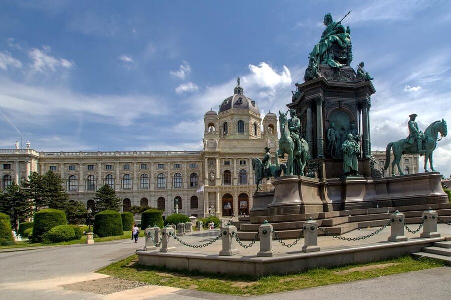 3 hour private tour in Vienna by private car - The Historic Center Stops That Give You a Real Sense of Place