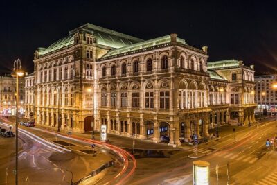 3 hour private tour in Vienna with private car