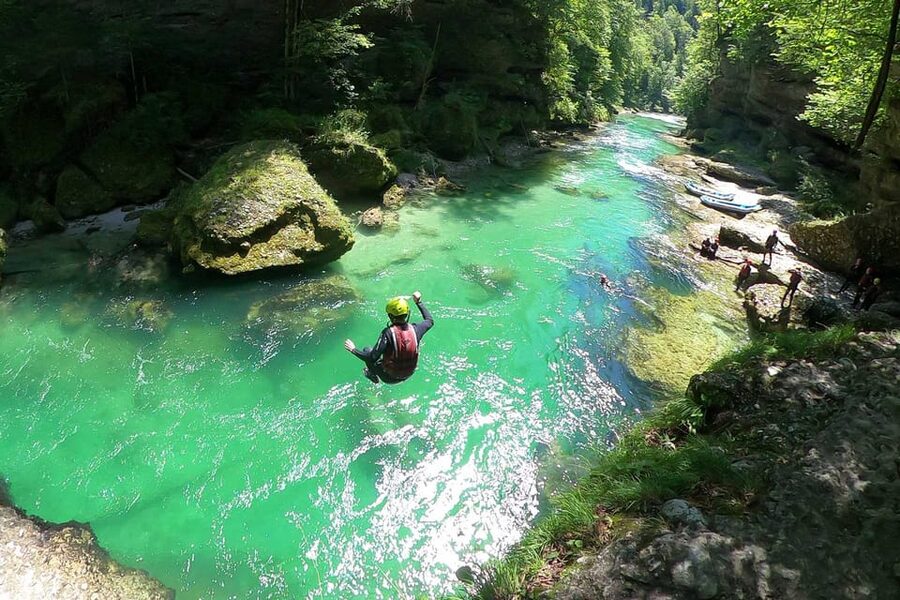 Adventurous rafting tour on the Salza - pure whitewater action! - Check-in at Großreifling 28, then gear up without fuss