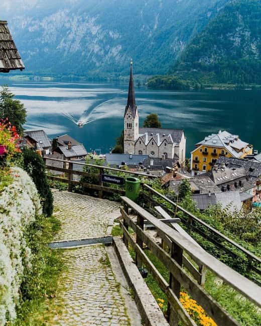 Austria: Hallstatt and Salzburg Day Tour from Vienna - The ride between towns: photo stops and calm timing