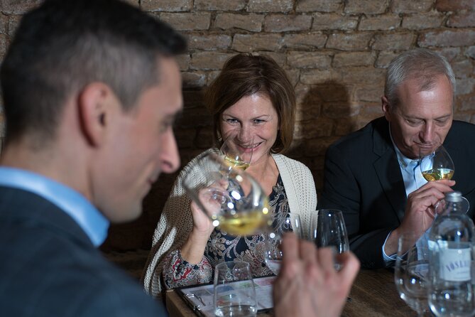 Austrian Wine Tasting - The 2-hour format: what you do, in plain order