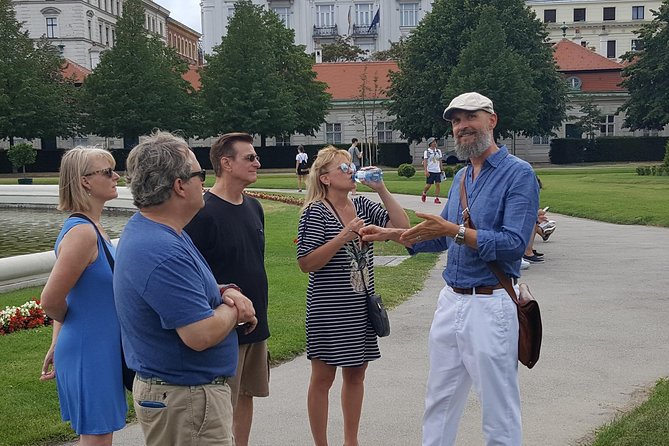 Belvedere Palace and Museum Tour - Jardines de Belvedere: where architecture meets “this is how it should feel”