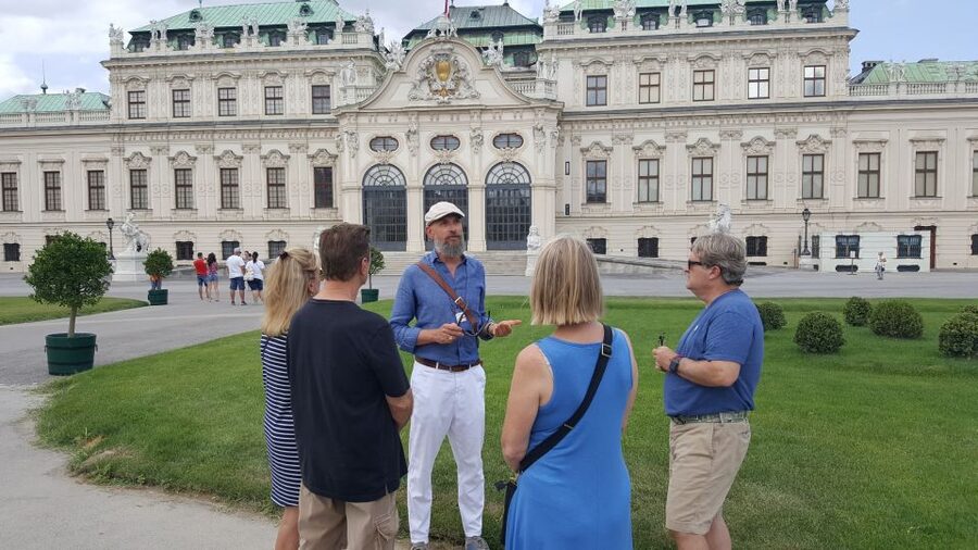 Belvedere Palace & Museum Tour - Belvedere Palace feels built for guided looking