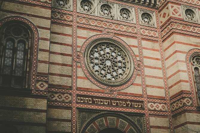 Budapest Unveiled Exclusive Day Tour - Lunch at Ramazuri Bistronomy, your only extra cost