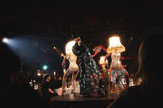 Burlesque Dinner Club The ultimate dinner club experience - After 9:30 pm: the ring becomes a dance floor