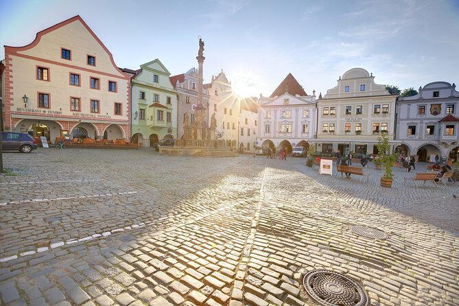 Cesky Krumlov Small-Group Day Trip from Vienna - Stop 1: Burg Ottenstein for quick, dramatic photo views