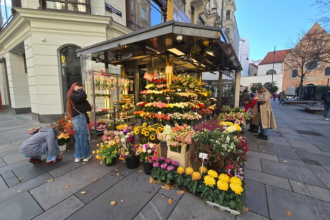 Christmas Markets & Shopping in Vienna - St. Stephen’s Square Christmas Market: gluehwein, gingerbread cookies, and crowd reality