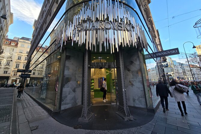 Christmas Markets & Shopping in Vienna - Neubaugasse at the end: keep shopping in the real local mode