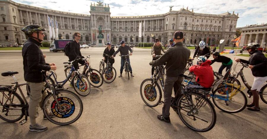 Classic Vienna: 3-Hour Guided Bike Tour - Ringstraße grandeur on two wheels, from the State Opera to city hall
