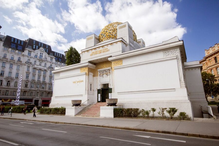 Classic Vienna: 3-Hour Guided Bike Tour - Karlsplatz and Karlskirche before you cycle back