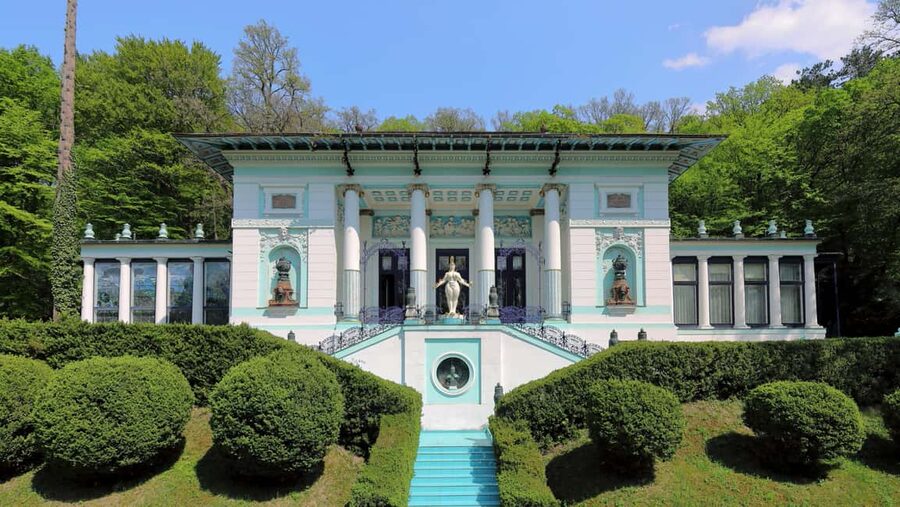 Combo ticket: Ernst Fuchs Museum & Otto Wagner Complex with smartphone guide - Villa Wagner II next door: the quieter, more modern Wagner