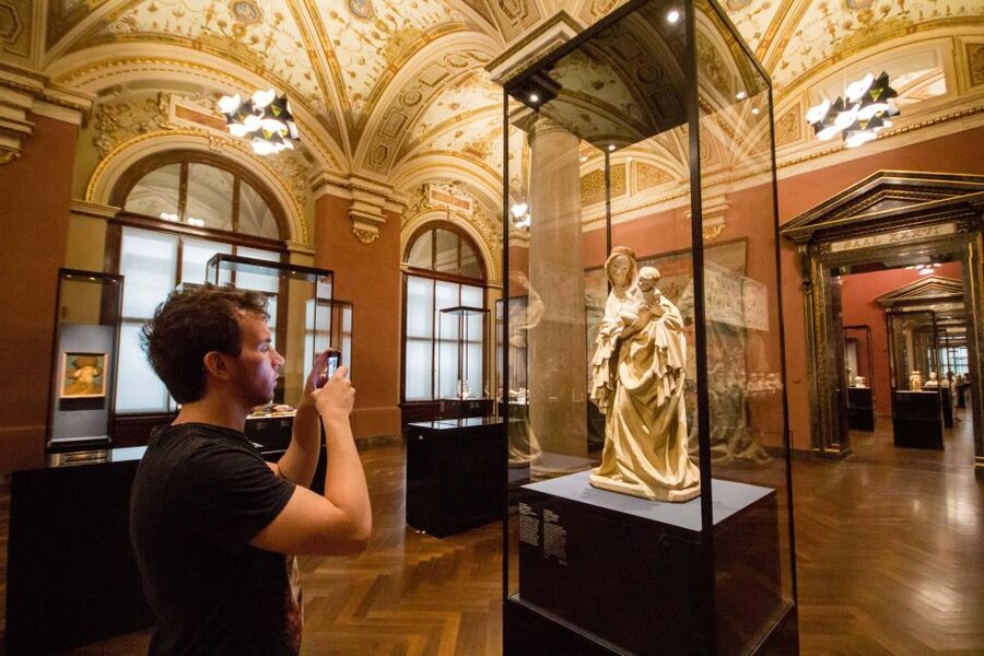 Combo Ticket: Kunsthistorisches Museum & Imperial Treasury - Redeeming your voucher at the main entrance, then choosing your dates