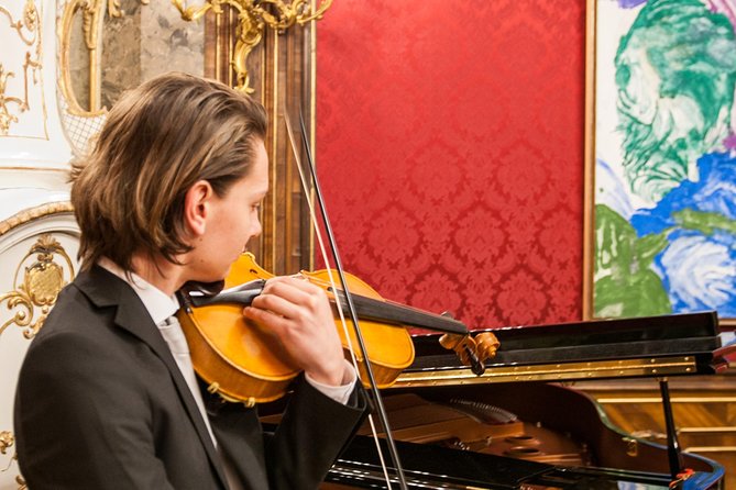 Concert at the Palais Schönborn-Batthyány by the Vienna Baroque Orchestra - Orchestra plus opera singers, and why it changes the mood