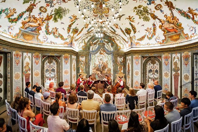 Concerts at Mozarthouse Vienna - Chamber Music concerts. - What happens inside the concert: costumes, piece introductions, and the break