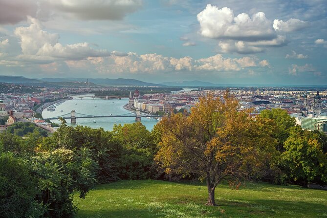 DayTrip to Budapest and Bratislava, two capitals - St. Stephen’s Basilica: Timing the Church Stop With a 3-Hour Escape