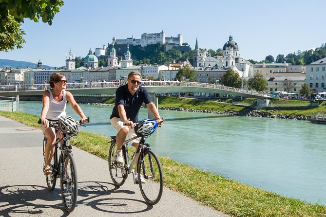 Discover Salzburg by bike: Fun and informative - Stop 1: Residenzplatz Market and the Prince-Archbishops story