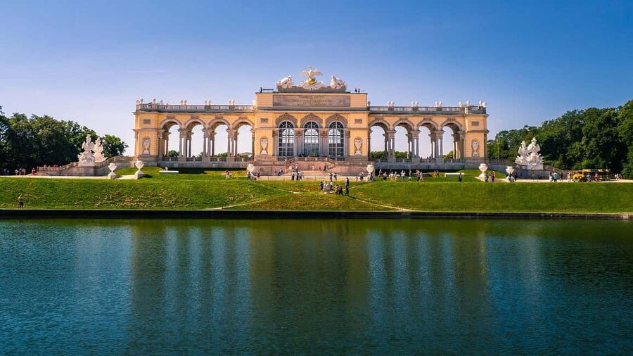 Discover Vienna’s Landmarks in 2 Hours - Where You Start: The Hofburg Area and the Vienna You See From the Road