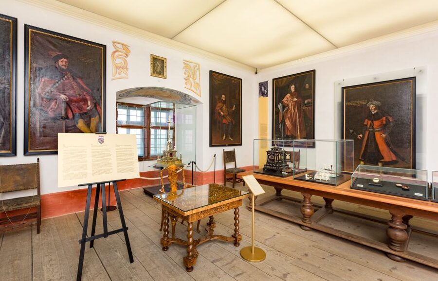 Forchtenstein Castle Admission Ticket & Optional Guided Tour - Armory and weapons: where the castle shows off with scale
