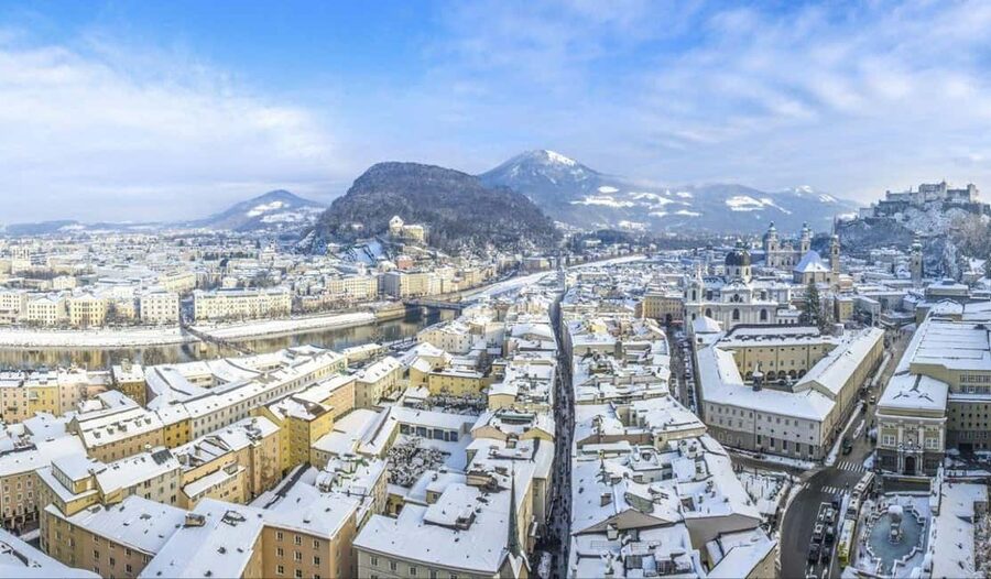 From Bratislava to the Austrian Alps: Hallstatt & Salzburg - Traunkirchen: the included pause you may not plan for on your own