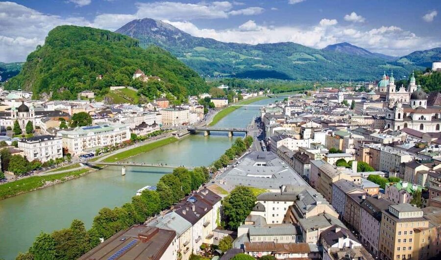 From Bratislava to the Austrian Alps: Hallstatt & Salzburg - The van ride: comfort, timing, and why “stress-free” is real here