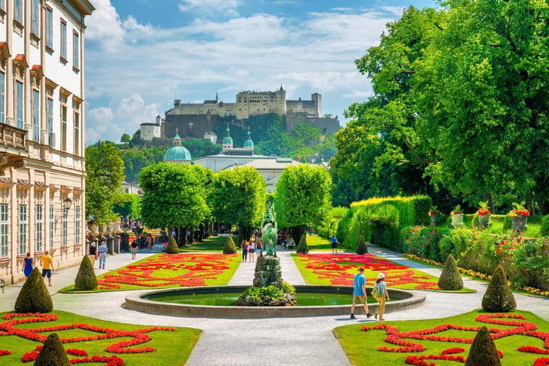 From Munich: Eagle's Nest, Königssee & Salzburg Private Tour - Salzburg old town: free time that actually feels relaxed