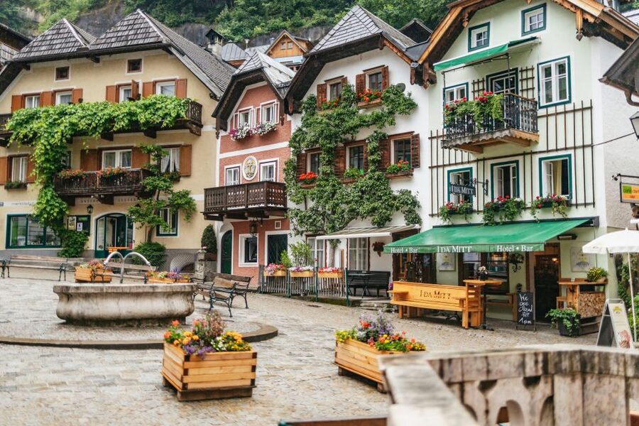 From Salzburg: Half-Day Tour to Hallstatt - Price and Value: Why $100 Can Be a Good Deal Here