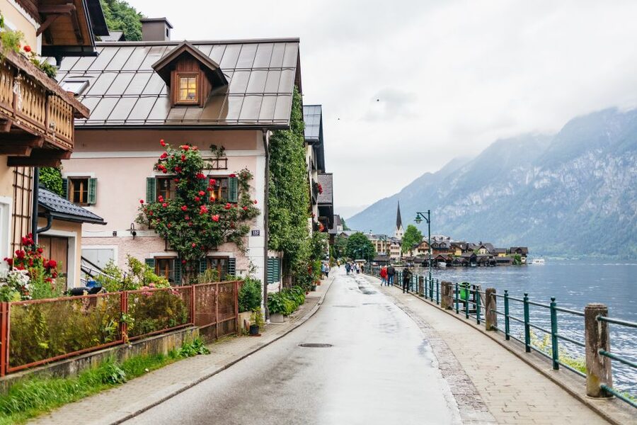 From Salzburg: Half-Day Tour to Hallstatt - Group Size, Comfort, and Why the Double-Decker Matters