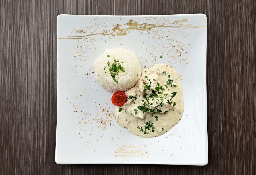From Vienna: Day Cruise to Bratislava - The food plan: breakfast forward, dinner onboard, drinks on you