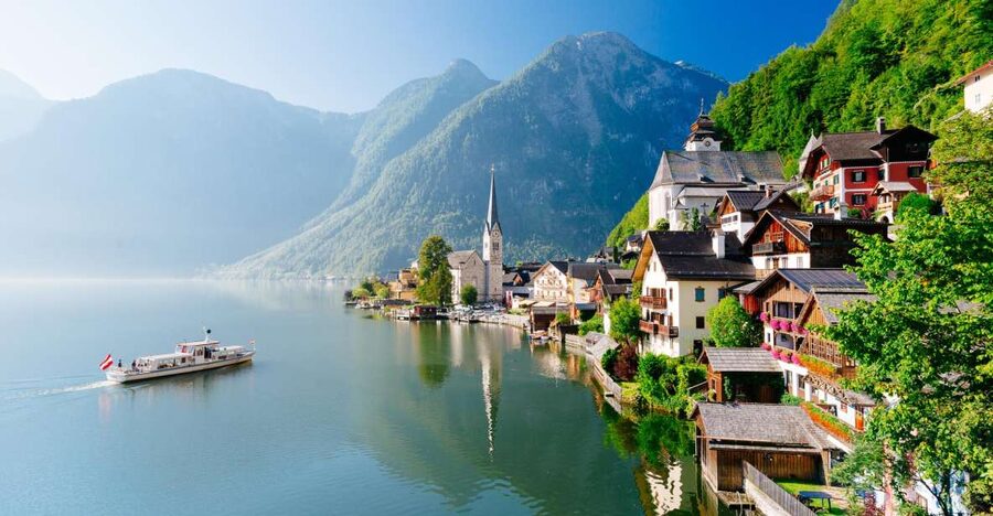 From Vienna: Full Day Trip to Hallstatt and Salzkammergut - From Vienna to Hallstatt: what the long coach day really buys you