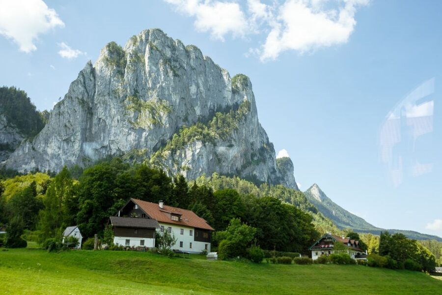 From Vienna: Guided Day Trip to Salzburg - Salzburg Old Town with a licensed guide: what you see and why it matters