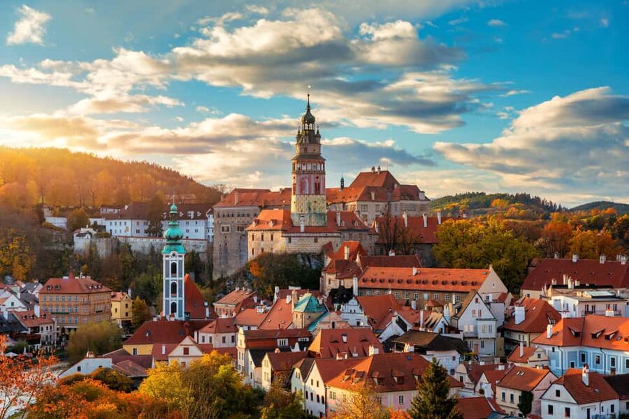 From Vienna: Prague City Guided Tour With Hotel Pickup - Prague Castle Visit: The Payoff View That Makes the Day Click