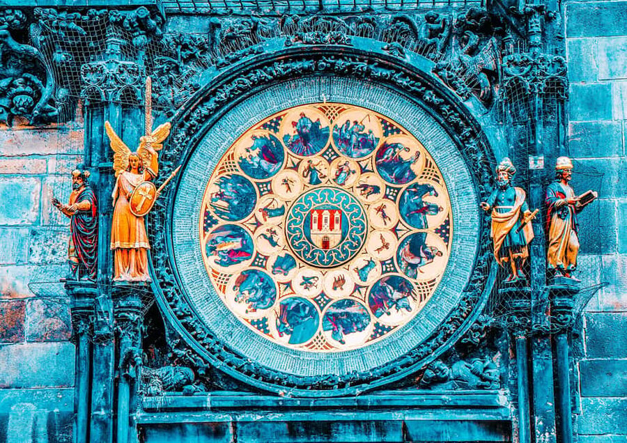 From Vienna: Prague City Guided Tour With Hotel Pickup - Shopping Time Without Regret: How to Use Your Free Hours