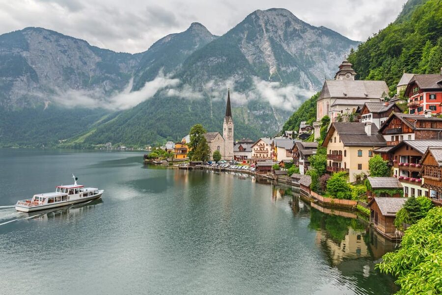 From Vienna: Private Hallstatt Day Tour - Gmunden walking tour on Traunsee: the calm break before Hallstatt