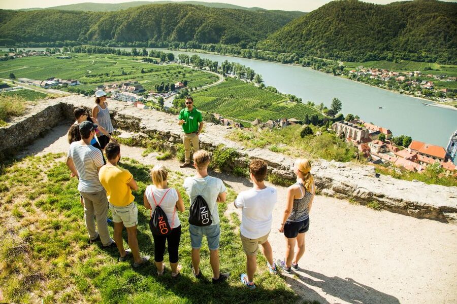 Grape Grazing: Wachau Valley Winery Biking Tour - Dürnstein town time, plus the Richard the Lionheart castle viewpoint