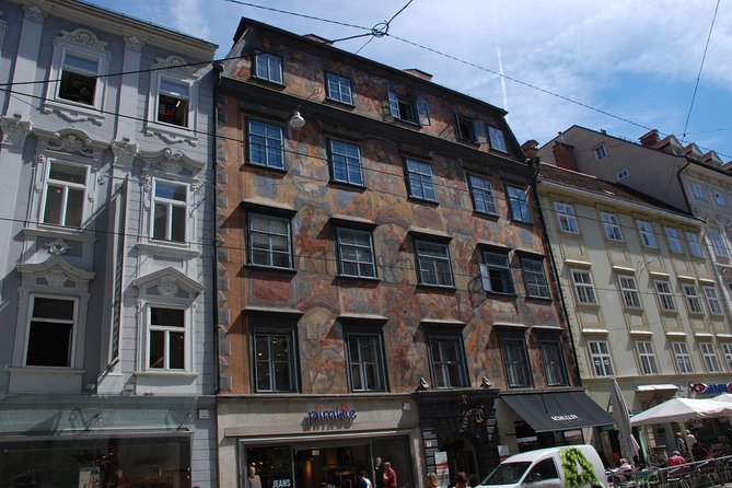 Graz Private Walking Tour With A Professional Guide - Kunsthaus, the modern note that keeps Graz from feeling one-note