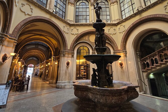 Highlights of Vienna in a Historical & Cultural 3h Walking Tour - Spanish Riding School stables and the finish at Sacher and Vienna State Opera