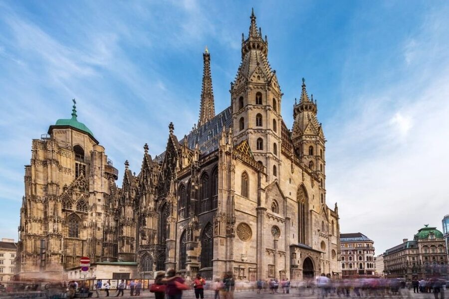 Highlights of Vienna: Private Bike Tour with Licensed Guide - The 4-hour route adds Karlsplatz, Karlskirche, Belvedere, and Johann Strauss