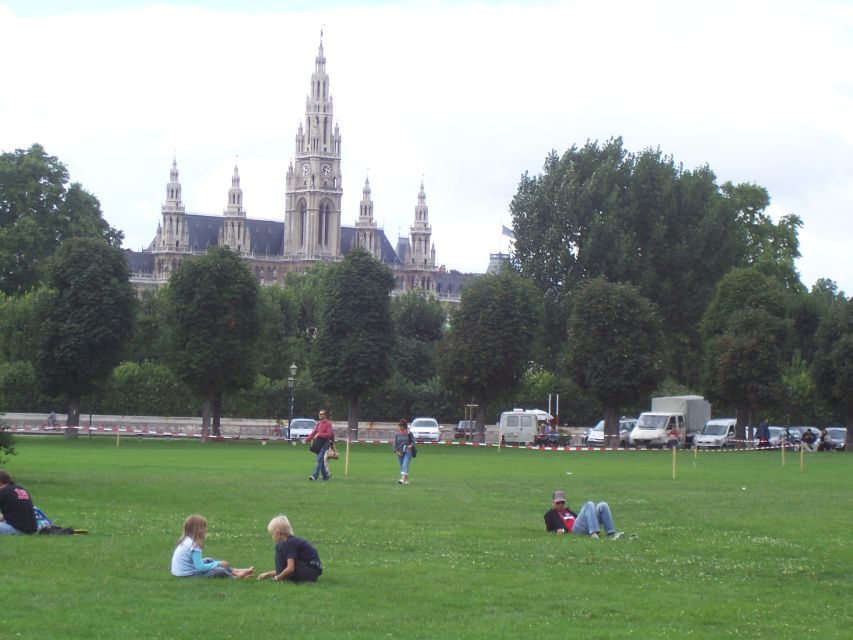 Imperial Vienna: Full-Day Tour from Budapest - Getting Your Free Time Right: Shop, Museum-Hop, Schönbrunn, or the Prater