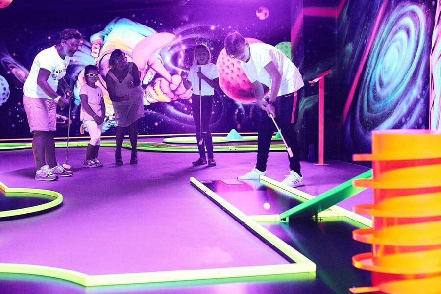 Innsbruck: 3D Mini Golf with Dazzling Light Effects - Why this Innsbruck mini golf feels like more than a gimmick