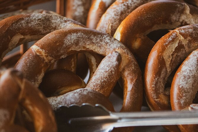 Innsbruck: A Walking Food Tour with Full Meal by Do Eat Better - Innsbruck via food: why this tour works for first-timers