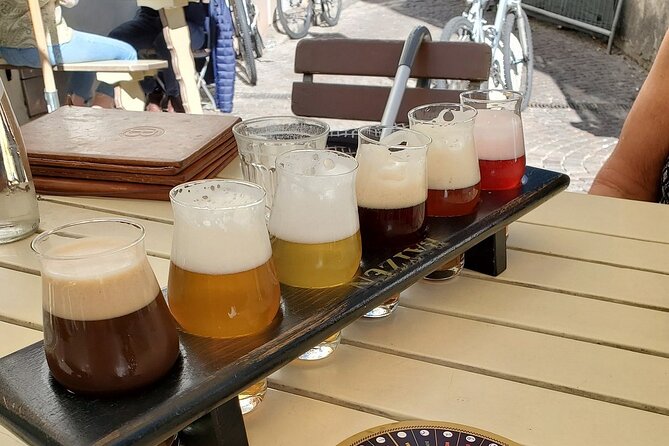 Innsbruck: A Walking Food Tour with Full Meal by Do Eat Better - Meeting at the Liberation Monument, then keeping the pace easy
