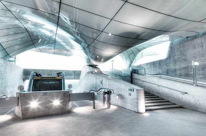 Innsbruck: Hungerburg Funicular Roundtrip Ticket - Optional Alpine Zoo: nice if your timing matches