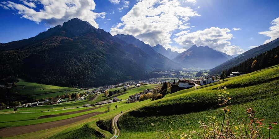 Innsbruck: Panoramic hike over the Telfer Wiesen - Entering The Hike World: Wilten Abbey to Telfer Wiesen