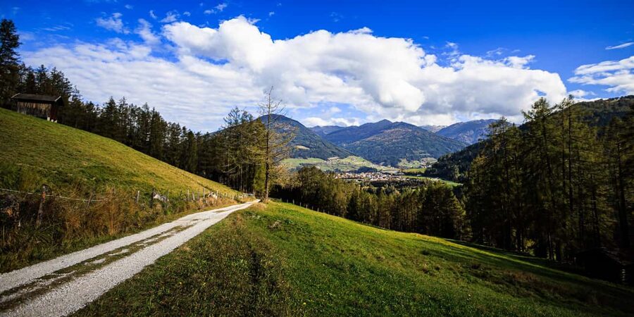 Innsbruck: Panoramic hike over the Telfer Wiesen - Getting There Without Making It Complicated: Stubaitalbahn Timing