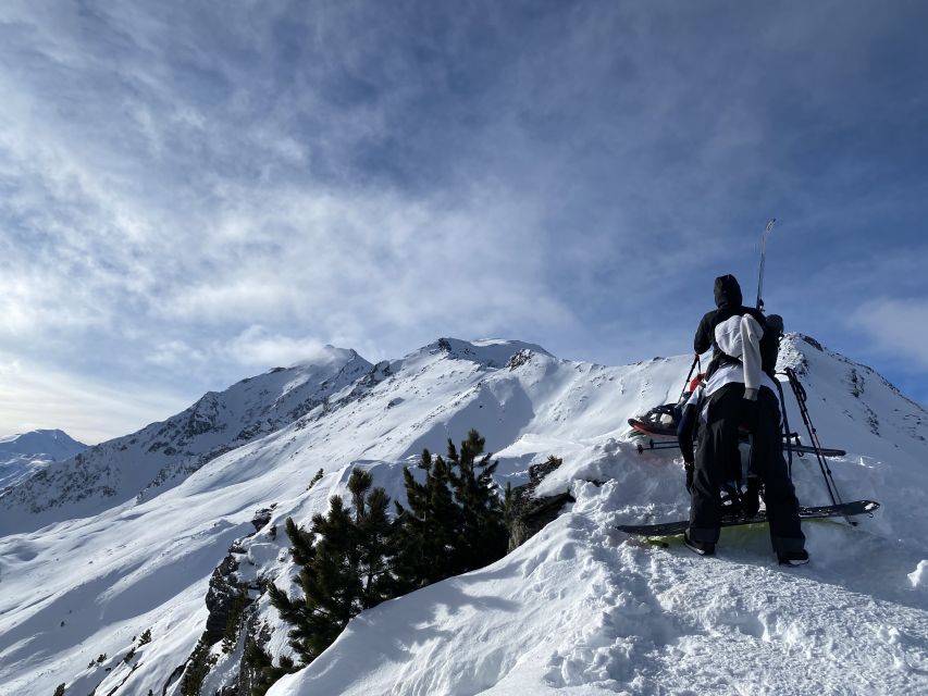 Innsbruck: Priv. Guided Snowy Mountain Hike /Snowshoe´s - Why this private snowy hike around Innsbruck feels different