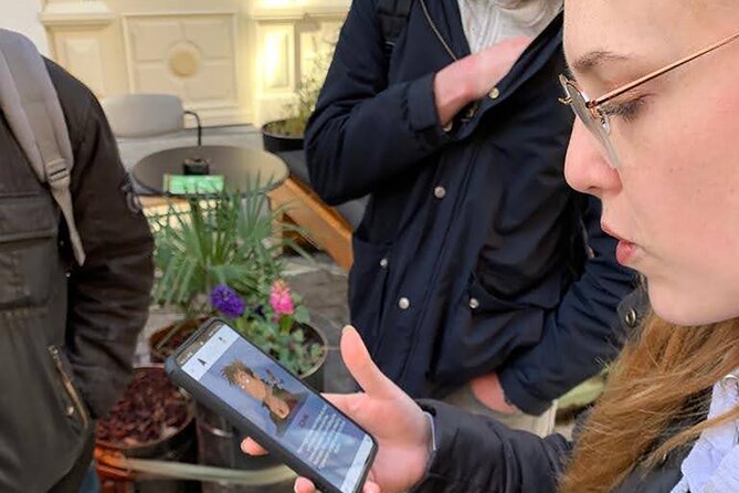 Innsbruck Self Guided Sherlock Holmes Murder Mystery Game - How the Loquiz Phone Game Works (and What You Need)